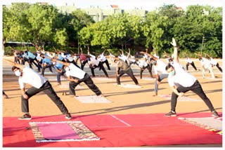 Yoga practice for police officer