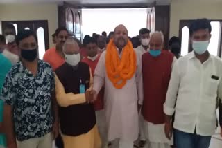 merchant welfare board vice president manoj gupta holds meeting with traders in gorakhpur