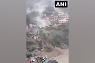 8 lakh cash gold and silver jewellery found in rescue operation after cloudburst in Uttarakhand's Devprayag 8 lakh cash, gold and silver jewellery found in rescue operation after cloudburst in Uttarakhand's Devprayag gold and silver jewellery cloudburst Uttarakhand's Devprayag ഉത്തരാഖണ്ഡില്‍ മേഘവിസ്ഫോടനം; രക്ഷാപ്രവര്‍ത്തിനിടെ 8 ലക്ഷം രൂപയും ആഭരണങ്ങളും കണ്ടെത്തി ഉത്തരാഖണ്ഡില്‍ മേഘവിസ്ഫോടനം രക്ഷാപ്രവര്‍ത്തിനിടെ 8 ലക്ഷം രൂപയും ആഭരണങ്ങളും കണ്ടെത്തി