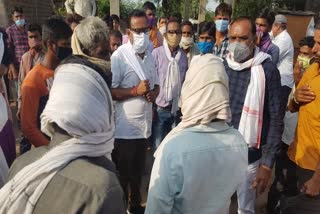 MLA visited flood affected villages in hoshangabad