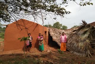 House destroyed due to rainfall, उजड़ा घर