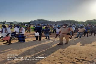 long line for aadhar link at ananthapur