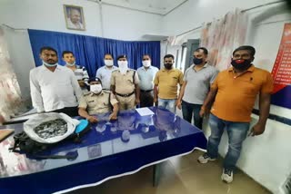 two stone smugglers arrested in koderma