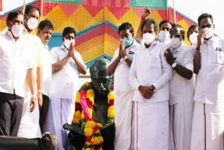 AIADMK and DMK pay homage to the idol by wearing garlands