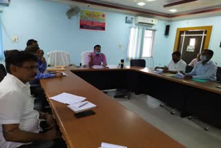 DM holds review meeting on government scheme in araria