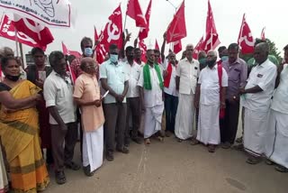 CPI protest against farmers law at Thoothukudi