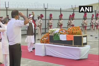 indian Army Wreath-laying ceremony Hawaldar martyred face-off Chinese troops Patna പട്ന ചൈനീസ് സൈനികർ ഏറ്റുമുട്ടൽ ഇന്ത്യൻ ആർമി ഹവാൽദാർ സുനിൽ കുമാർ