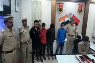 4 accused arrested for firing indiscriminately on the road on in meerut