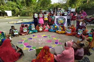 anganwadi workers are making voters aware for assembly election 2020 