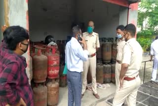 Illegal gas operation in Jamshedpur