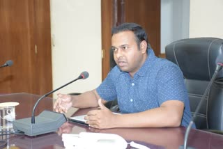 Collector M.J.Pradipchandran 