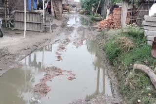 the problem of water logging on roads due to heavy rains in samastipur