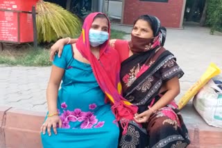 નોઈડાની હોસ્પિટલ દ્વારા ગર્ભવતી મહિલાને પ્રવેશ આપવામાં આનાકાની 