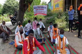 Sanitation workers on Hunger strike, Sanitation workers did not get salary