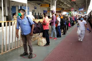 workers arrived in special trains at Hatia station in ranchi