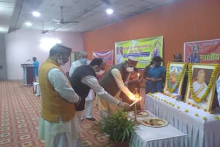 ceremony organized at nirala nagar in lucknow on ocassion of birth anniversary of dattopant thengadi