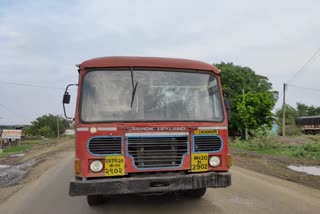 Stone pelting on bus