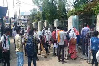 Hordes of students in colleges