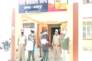 पुलिस की गिरफ्त में पशु तस्कर