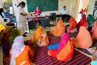 મહીસાગરના આંજણવા ખાતે સગર્ભા મહિલાઓ માટે નિદાન-સારવાર કેમ્પ યોજાયો 