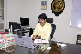 collector narayan reddy video confernce with medical officers