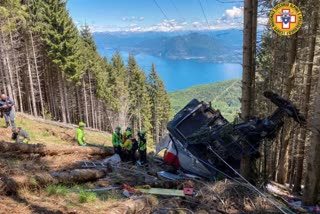 3 arrested in Italy cable car crash; clamp deactivated brake ഇറ്റലിയിലെ കേബിൾ കാർ അപകടം മൂന്ന് പേർ അറസ്റ്റിൽ കേബിൾ കാർ cable car crash cable car crash 3 arrested in Italy clamp deactivated brake