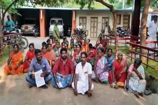 Siege of Andipatti Panchayat Union office demanding basic amenities