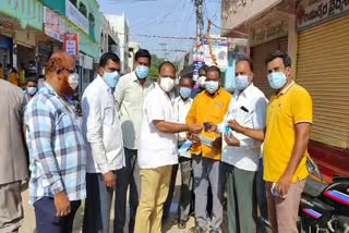 parigi former mla distributed sanitizerand masks