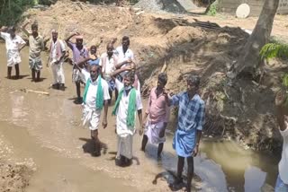 Formers protest in nagai