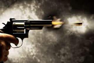 crpf sub inspector shot senior and kill himself