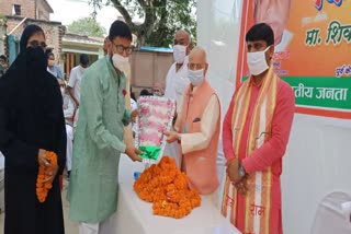 मंत्री शिव प्रताप शुक्ल.