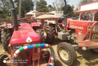 7 sand-laden tractors seized in Banka