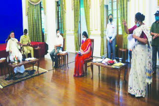 pratibha shinde discussion with governor 