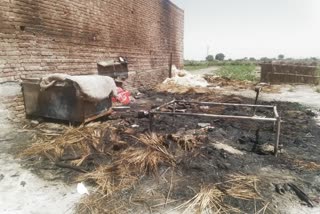 A fire broke out in a hut in Pirgarhi village of Gannaur