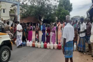 Insufficient water pipeline, the public road rage protesting the inadequacies