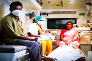 A Baby Born 108 Ambulance in namakkal  A Baby Born 108 Ambulance  108 Ambulance  Namakkal District News  108 ஆம்புலன்ஸில் பிறந்த ஆண் குழந்தை  108 ஆம்புலன்ஸில் ஆண் குழந்தை பிறப்பு