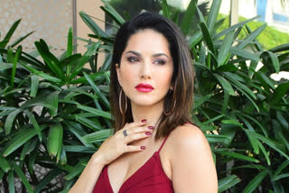Sunny Leone shares Xmas and New Year wishes for fans