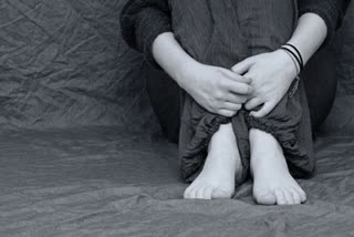 man arrest for torturing young girls in Bengluru