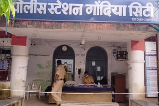 Gondia city police raids cricket gambling den