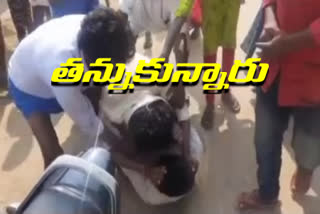 two mans fight in nagarkarnool district