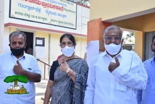 mysore: MLA G T Devegowda voted for gram panchayat election