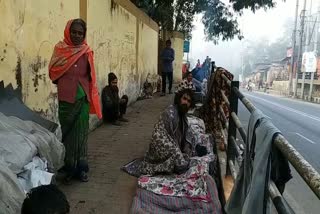 A_ghy_sukreshwar_ghat_homeless_people_vis_as10003