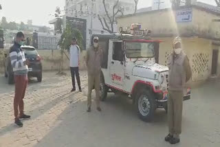 वाहन ने बाइक सवार को मारी टक्कर, Unknown vehicle hit bike rider