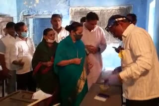 Former CM Dharmasingh's family votes