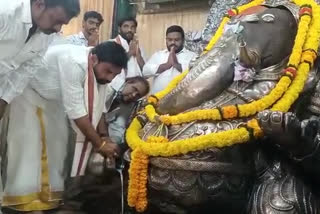 janasena leaders milk anointing