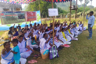 Asha workers relay fasting