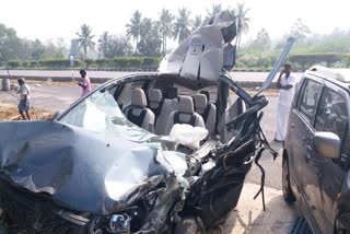 two persons died in road accident near Aambur