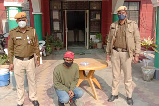 Snatcher arrested in Mohan Garden, New Delh