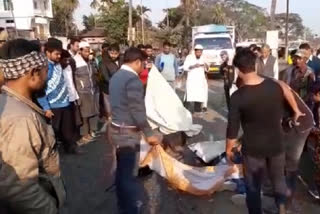 পুৰণিগুদামত দ্ৰুত বেগী ডাম্পাৰে মহতিয়ালে এজন বাইক আৰোহীক