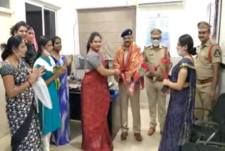 Transgenders honoring Banjara hills police officers today in ps